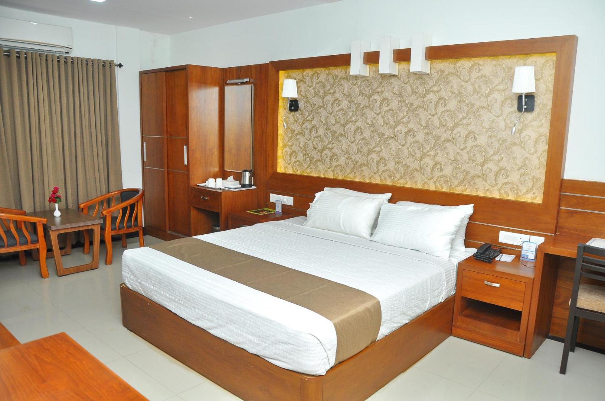 Kallada Mamatha Motels Kunnamkulam Экстерьер фото